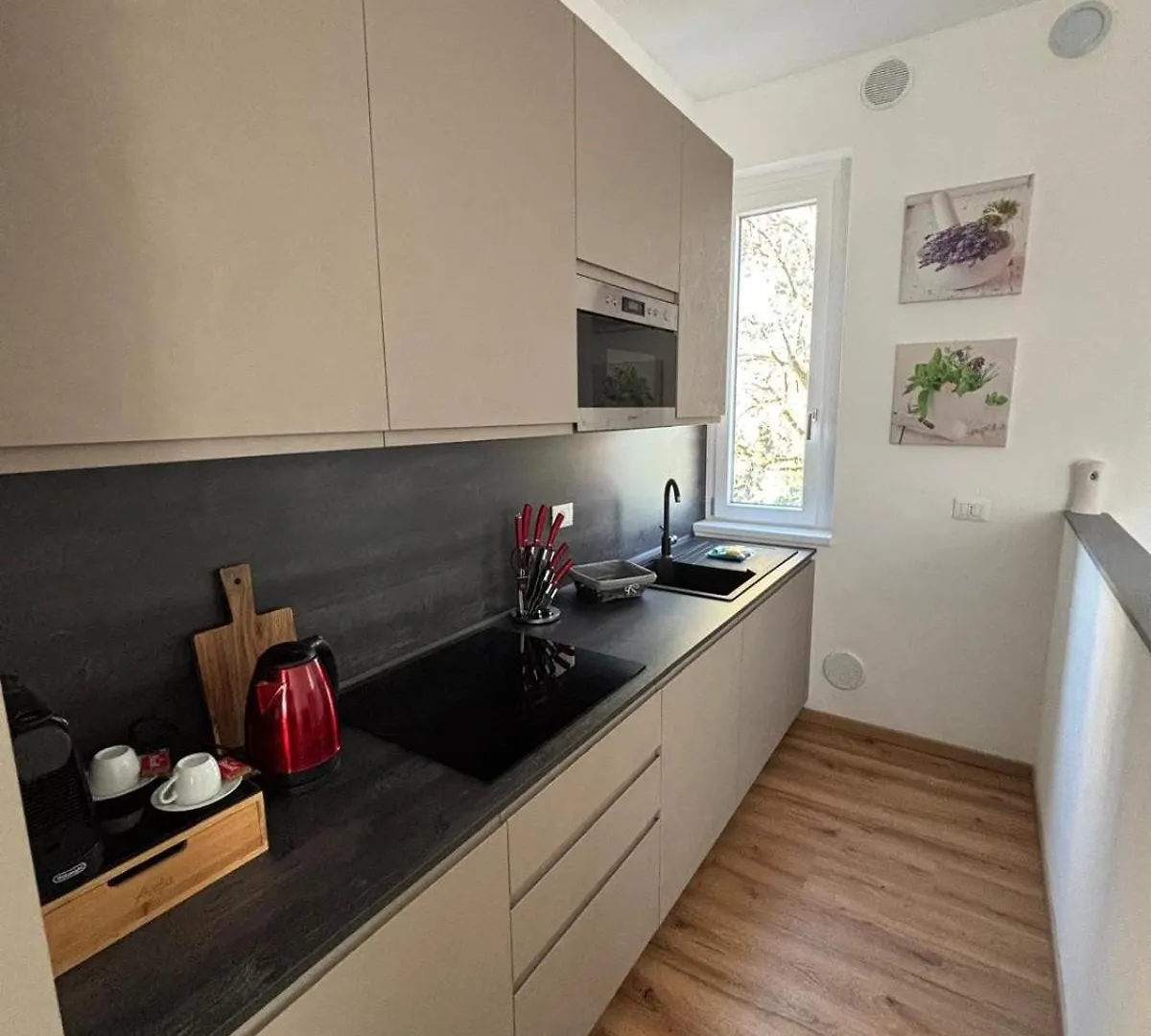 La Fenice Elegant, Welcoming Flat In Bergamo 0*,  Italy