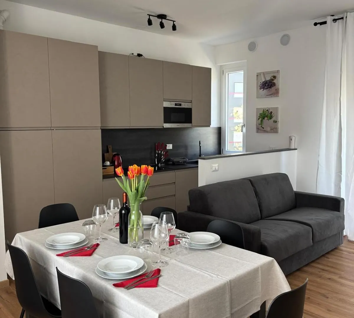 La Fenice Elegant, Welcoming Flat In Bergamo Apartment
